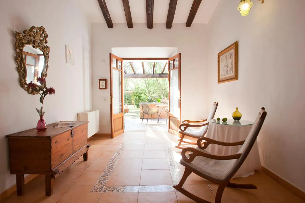 Farm stay Agroturisme Ca'N Gaia Villa Portocolom