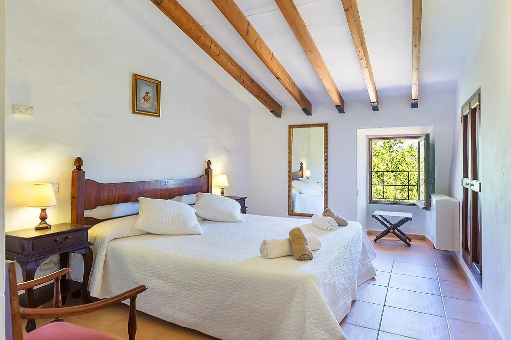 Farm stay Agroturisme Ca'N Gaia Villa Portocolom