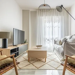  Apartamento Amplisimo De Diseno Nuevo En El Corazon De Triana, Parking Included España