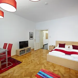 https://stadthalle-familycityapartment.vienna-besthotels.com